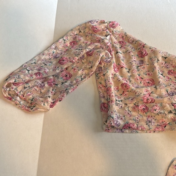 NWT Express Floral One Shoulder Puff Sleeve Crop Top Blush Primrose Size S - Picture 7 of 8